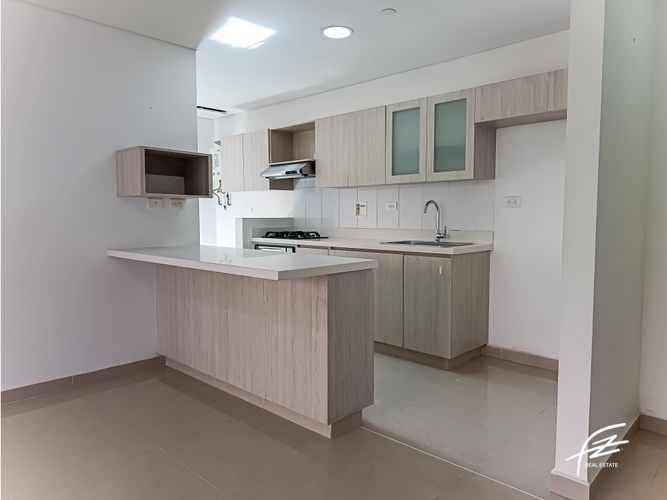 Apartamento en venta en El Poblado, Medellín · foto 4 de 24