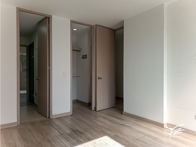 Apartamento en venta en El Poblado, Medellín · foto 5 de 24