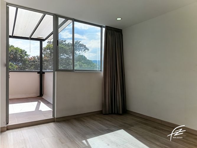 Apartamento en venta en El Poblado, Medellín · foto 12 de 24