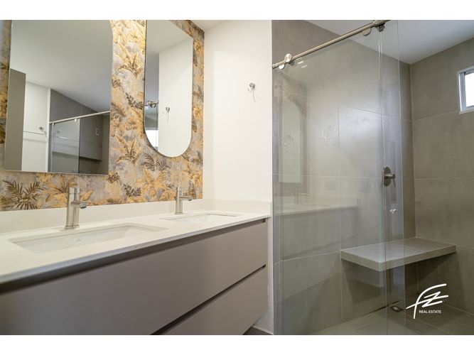 Casa de 4 alcobas en venta en Los Balsos, Medellín, 280 m² · foto 2 de 24