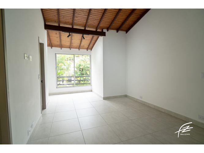 Casa de 4 alcobas en venta en Los Balsos, Medellín, 280 m² · foto 5 de 24