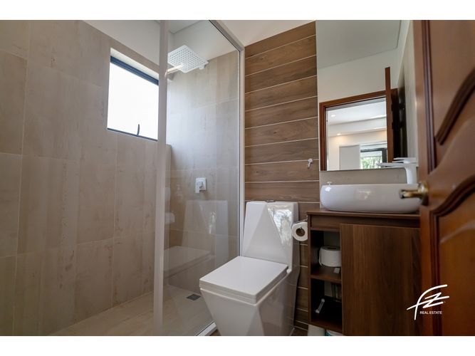 Casa de 6 alcobas en venta en El Poblado, Medellín, 456 m² · foto 11 de 24