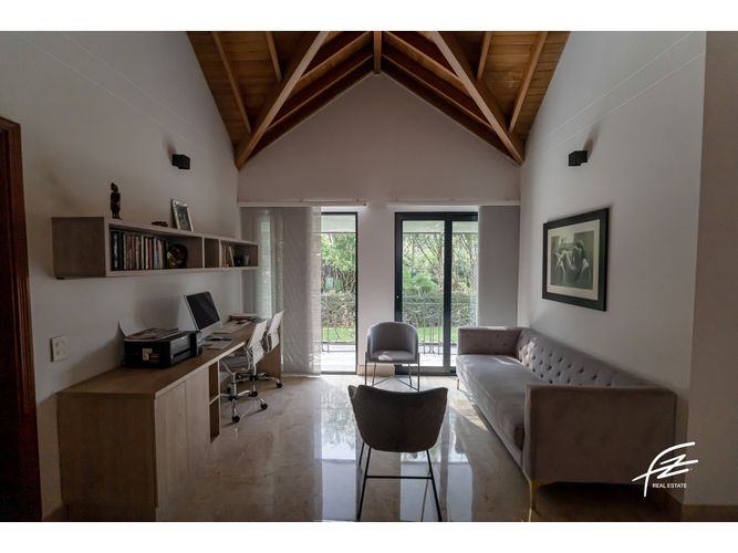 Casa de 6 alcobas en venta en El Poblado, Medellín, 456 m² · foto 13 de 24