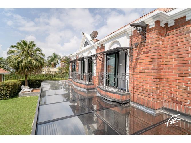 Casa de 6 alcobas en venta en El Poblado, Medellín, 456 m² · foto 14 de 24