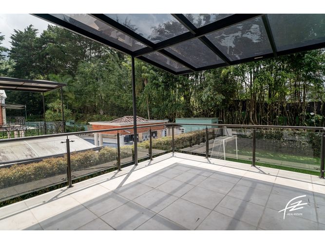Casa de 6 alcobas en venta en El Poblado, Medellín, 456 m² · foto 16 de 24