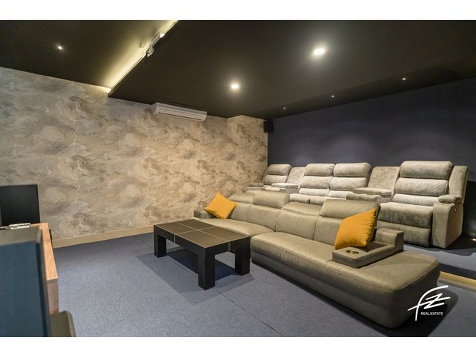 Casa de 6 alcobas en venta en El Poblado, Medellín, 456 m² · foto 23 de 24