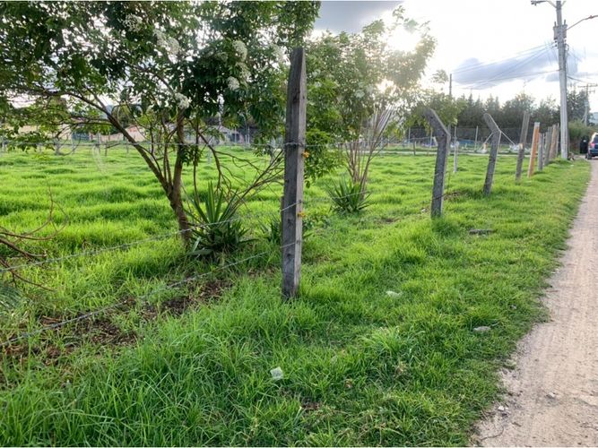 Lote en venta en Bojaca, Chía, 1117 m² · foto 2 de 3