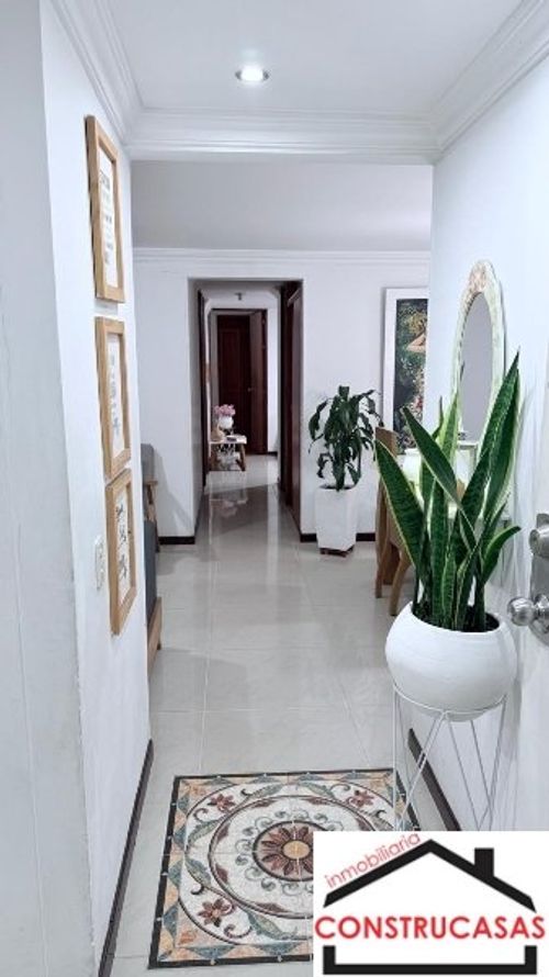 Apartamento en venta en La Almeria, Medellín · foto 17 de 24
