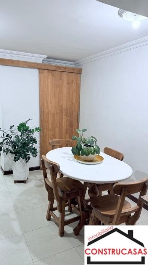 Apartamento en venta en La Almeria, Medellín · foto 18 de 24