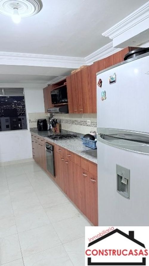 Apartamento en venta en La Almeria, Medellín · foto 19 de 24