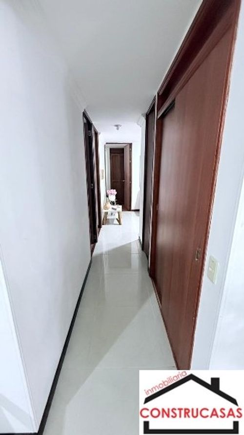 Apartamento en venta en La Almeria, Medellín · foto 22 de 24