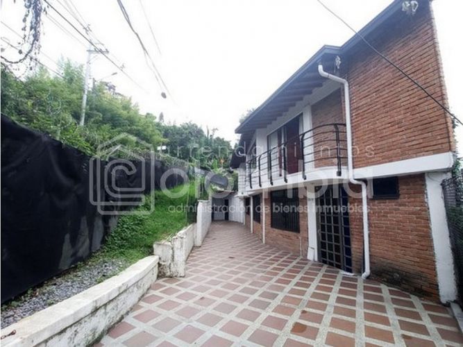 Casa de 3 alcobas en venta en Loma Del Chocho, Envigado, 160 m² · foto 12 de 15