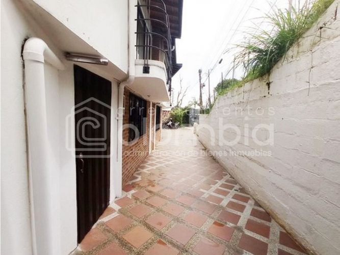 Casa de 3 alcobas en venta en Loma Del Chocho, Envigado, 160 m² · foto 14 de 15