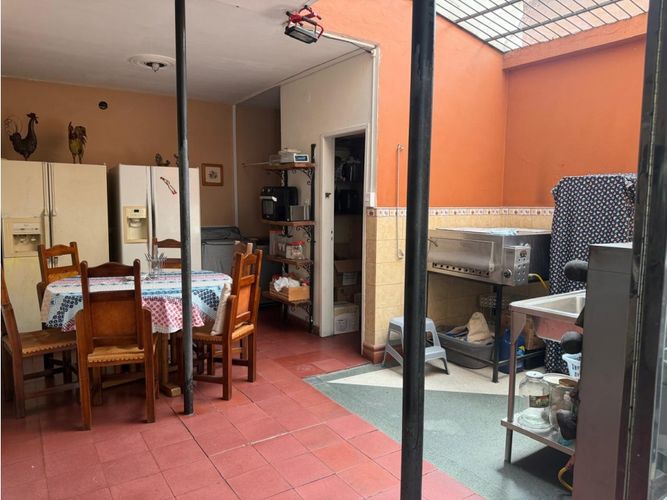 Casa de 4 alcobas en arriendo en Laureles, Medellín, 365 m² · foto 12 de 24