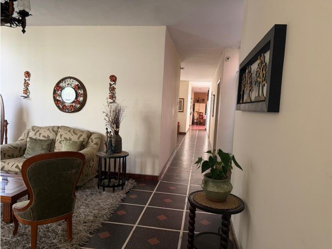 Casa de 4 alcobas en arriendo en Laureles, Medellín, 365 m² · foto 24 de 24