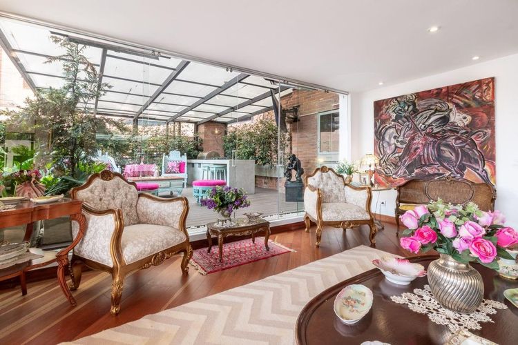 Apartamento de 3 alcobas en venta en El Refugio, Bogotá, 480 m² · foto 2 de 15