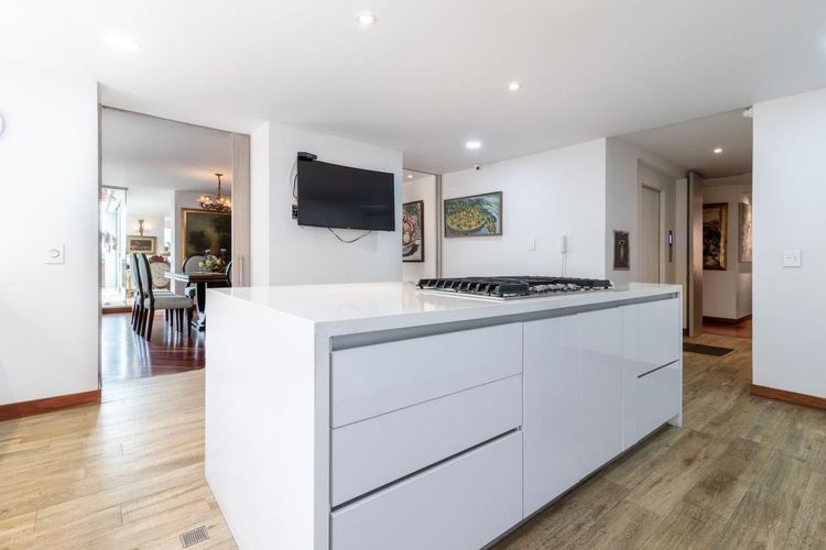 Apartamento de 3 alcobas en venta en El Refugio, Bogotá, 480 m² · foto 11 de 15