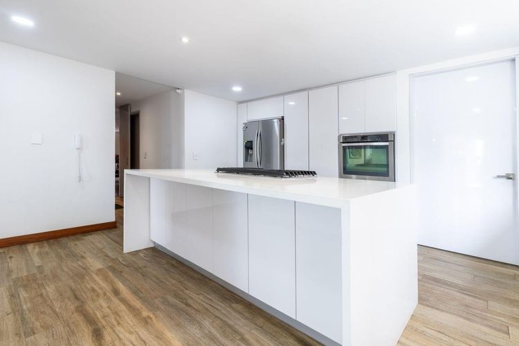 Apartamento de 3 alcobas en venta en El Refugio, Bogotá, 480 m² · foto 12 de 15
