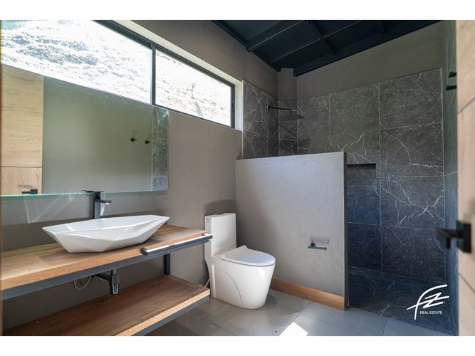 Casa de 3 alcobas en venta en Rionegro, 230 m² · foto 8 de 24