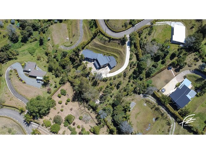 Casa de 3 alcobas en venta en Rionegro, 230 m² · foto 23 de 24