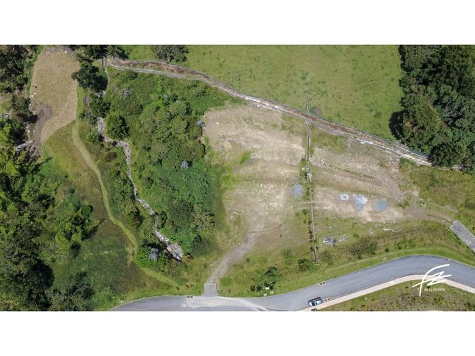 Lote en venta en El Poblado, Medellín, 4000 m² · foto 8 de 12