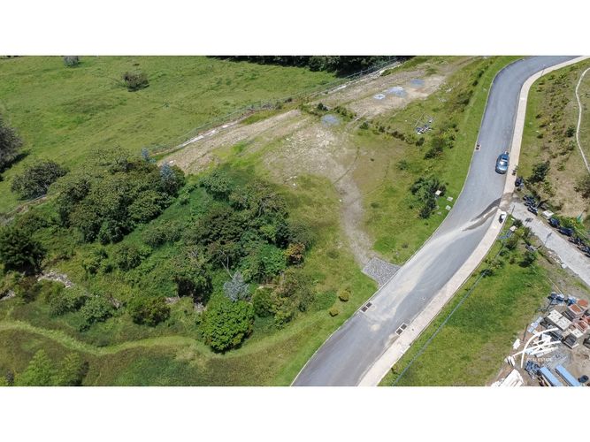 Lote en venta en El Poblado, Medellín, 4000 m² · foto 12 de 12