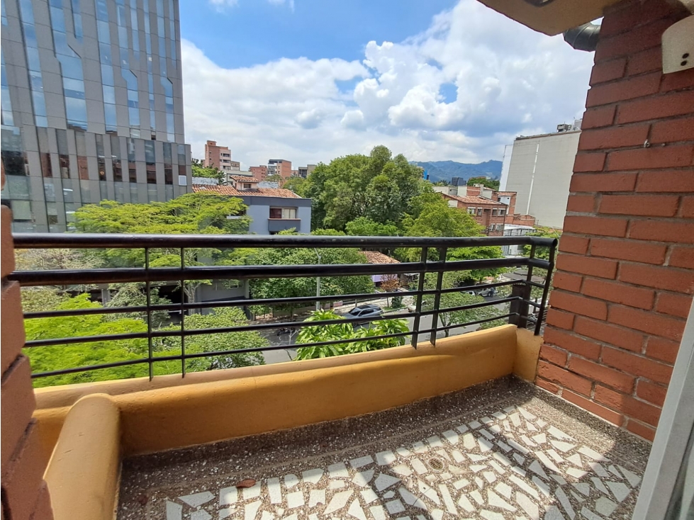 Apartaestudio en venta en Laureles, Medellín 2
