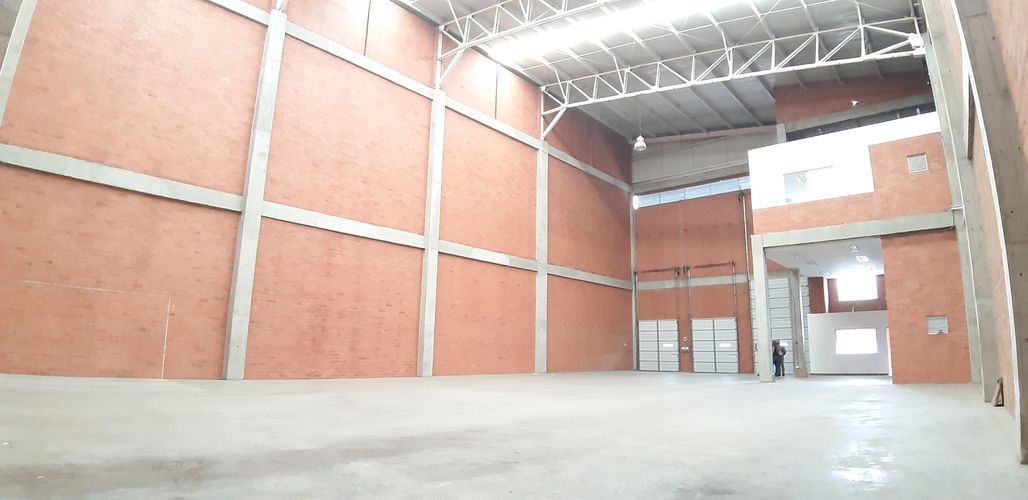 Bodega en arriendo en Zona Industrial, Cali, 727 m² · foto 10 de 19