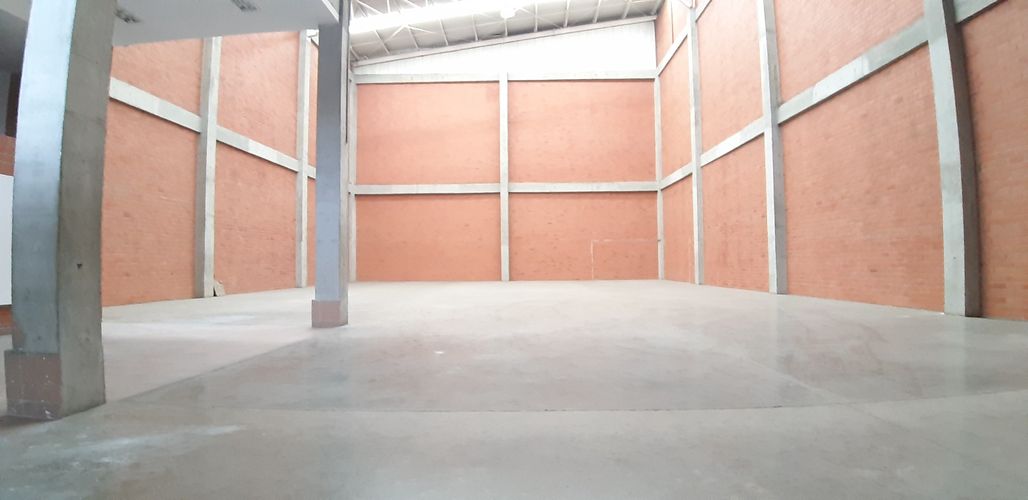 Bodega en arriendo en Zona Industrial, Cali, 727 m² · foto 7 de 19
