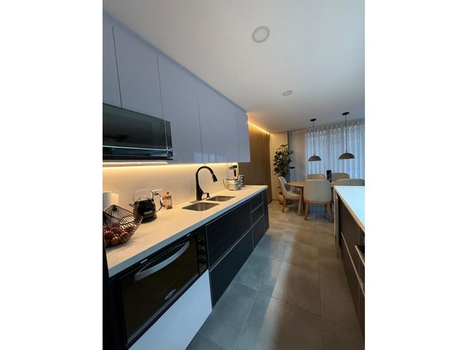 Casa de 4 alcobas en venta en Rionegro, 230 m² · foto 9 de 18