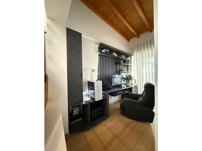 Casa de 4 alcobas en venta en Rionegro, 230 m² · foto 13 de 18