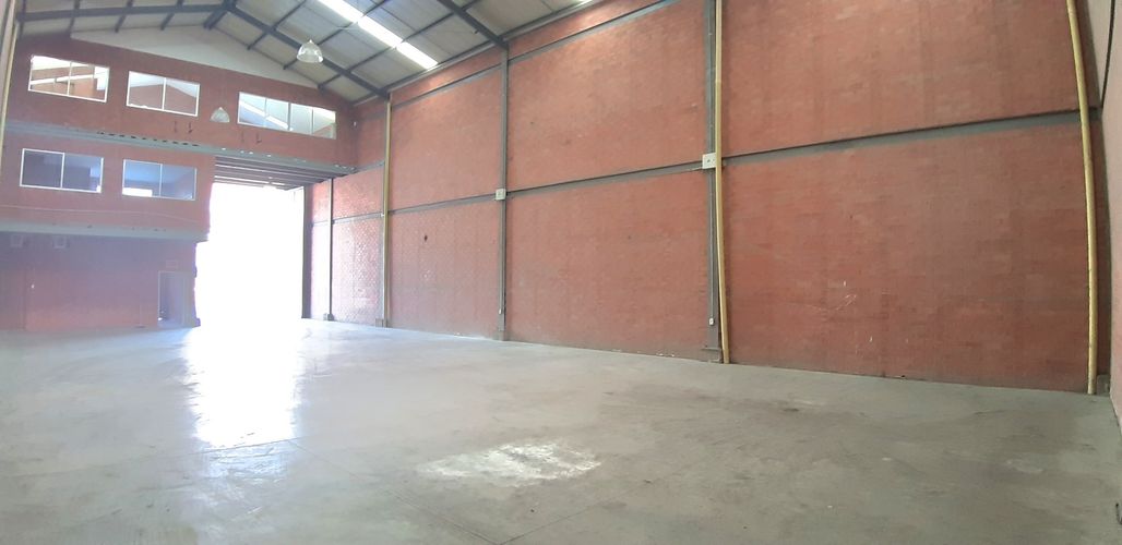 Bodega en arriendo en Zona Industrial, Yumbo, 780 m² · foto 3 de 24