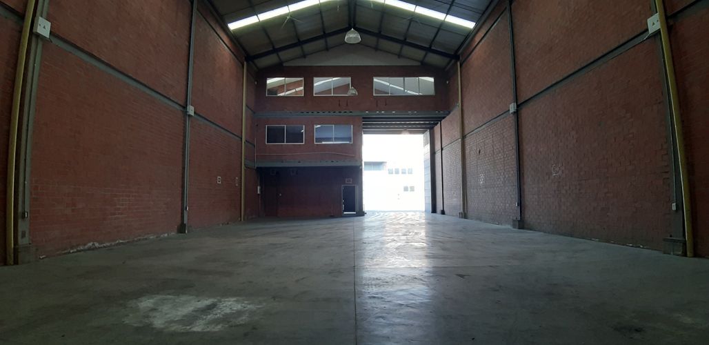 Bodega en arriendo en Zona Industrial, Yumbo, 780 m² · foto 2 de 24