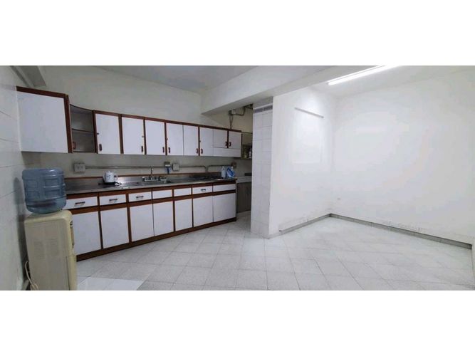 Local en arriendo en Mesa, Envigado, 260 m² · foto 16 de 17