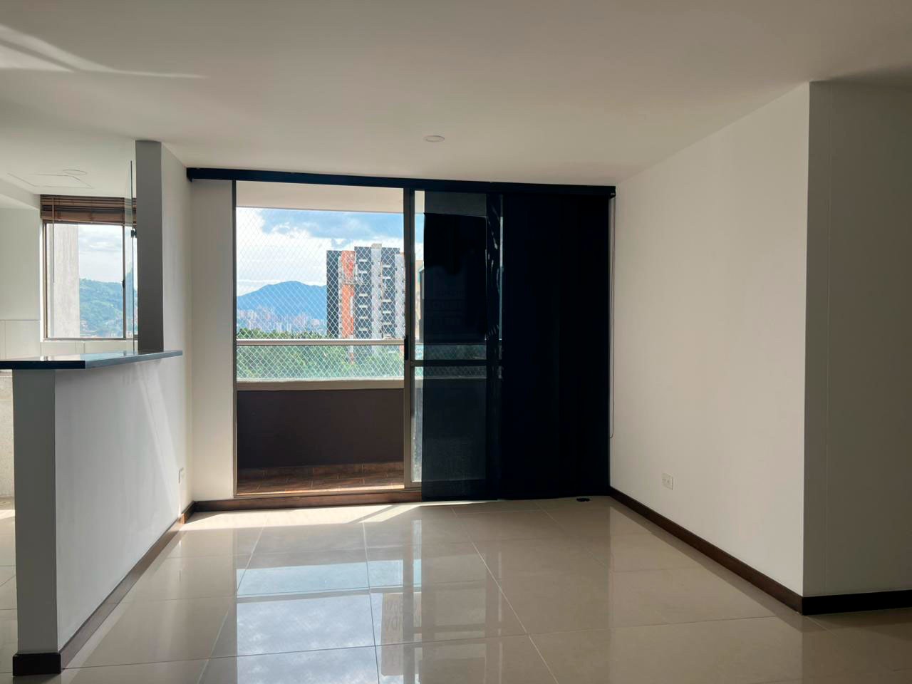 Apartamento en venta en Loma Benedictinos, Medellín · foto 2 de 16