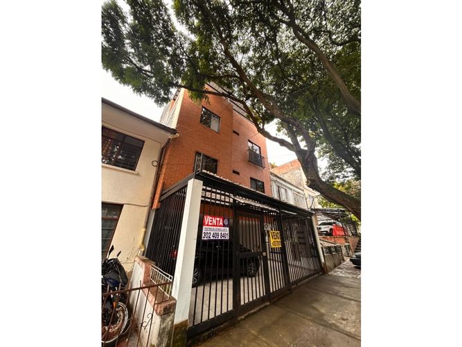 Edificio en venta en Champagnat, Cali, 750 m² · foto 2 de 24