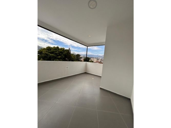 Edificio en venta en Champagnat, Cali, 750 m² · foto 11 de 24