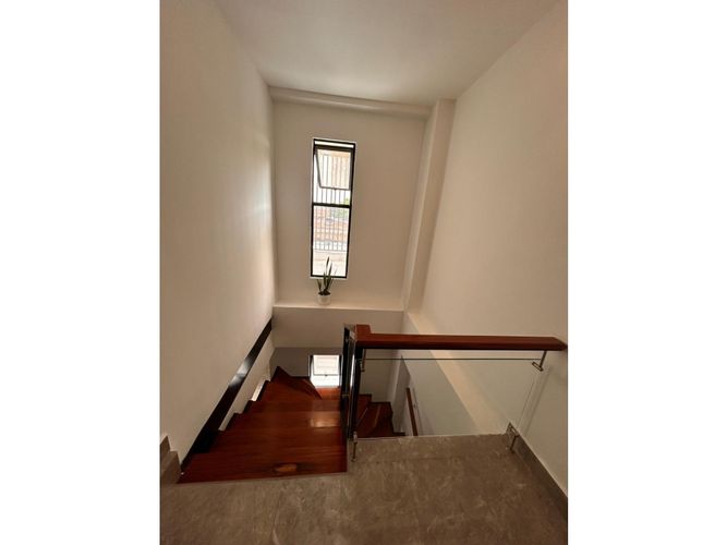 Edificio en venta en Champagnat, Cali, 750 m² · foto 12 de 24