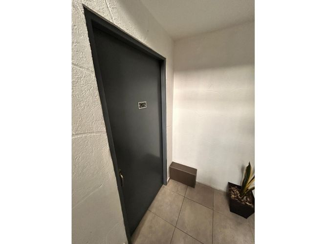 Edificio en venta en Champagnat, Cali, 750 m² · foto 13 de 24