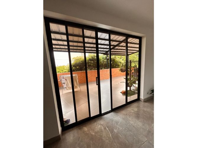 Edificio en venta en Champagnat, Cali, 750 m² · foto 17 de 24