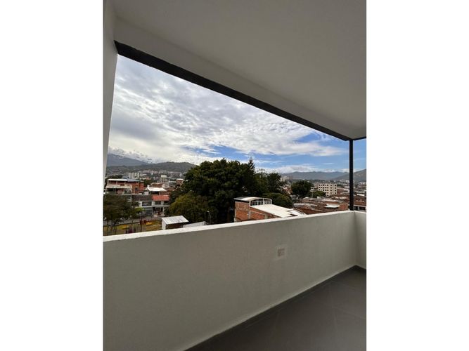 Edificio en venta en Champagnat, Cali, 750 m² · foto 22 de 24