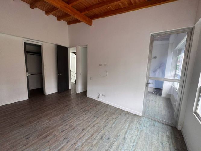 Casa de 4 alcobas en venta en El Porvenir, Rionegro, 220 m² · foto 8 de 23