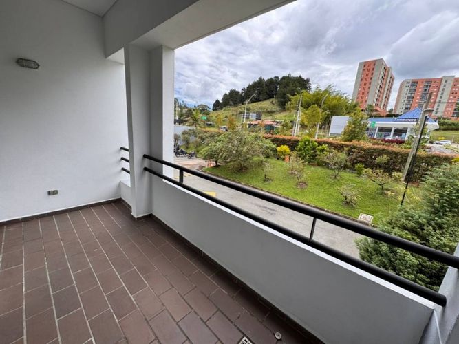 Casa de 4 alcobas en venta en El Porvenir, Rionegro, 220 m² · foto 13 de 23