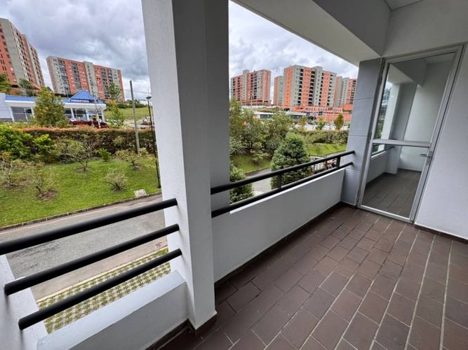Casa de 4 alcobas en venta en El Porvenir, Rionegro, 220 m² · foto 14 de 23