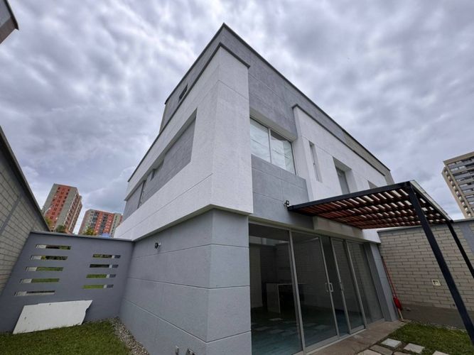 Casa de 4 alcobas en venta en El Porvenir, Rionegro, 220 m² · foto 22 de 23