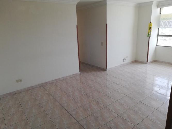 Apartamento de 3 alcobas en venta en Ciudadela Real De Minas, Bucaramanga, 62 m² · foto 2 de 10