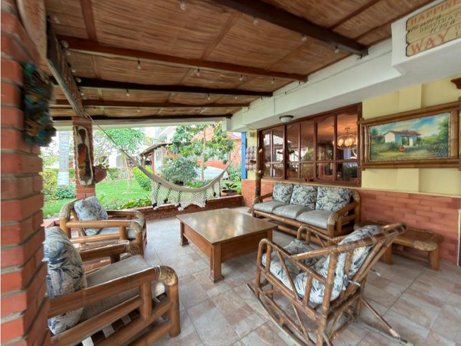 Casa de 5 alcobas en venta en El Country, Puerto Colombia, 350 m² · foto 3 de 24