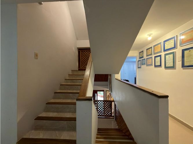 Casa de 5 alcobas en venta en El Country, Puerto Colombia, 350 m² · foto 8 de 24
