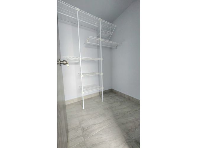 Apartaestudio en venta en Santander, Bello, 79 m² · foto 12 de 15