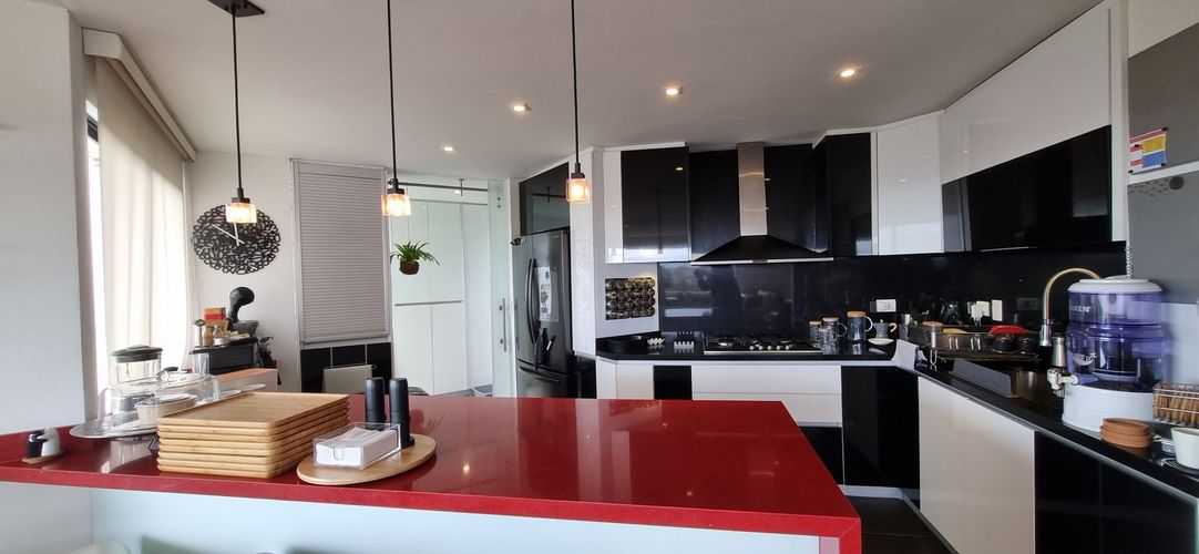 Apartamento de 3 alcobas en venta en Sierras Del Moral, Bogotá, 183 m² · foto 7 de 24